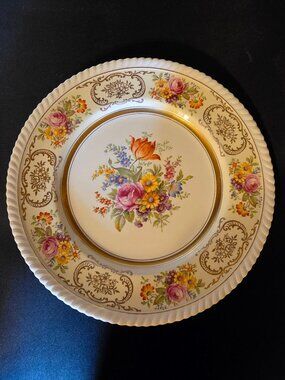 JOHNSON BROS BELFORD OLD ENGLISH~FLOWERS~GOLD~DINNER PLATE